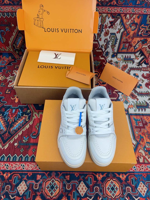 ルイヴィトン靴正面デザイン